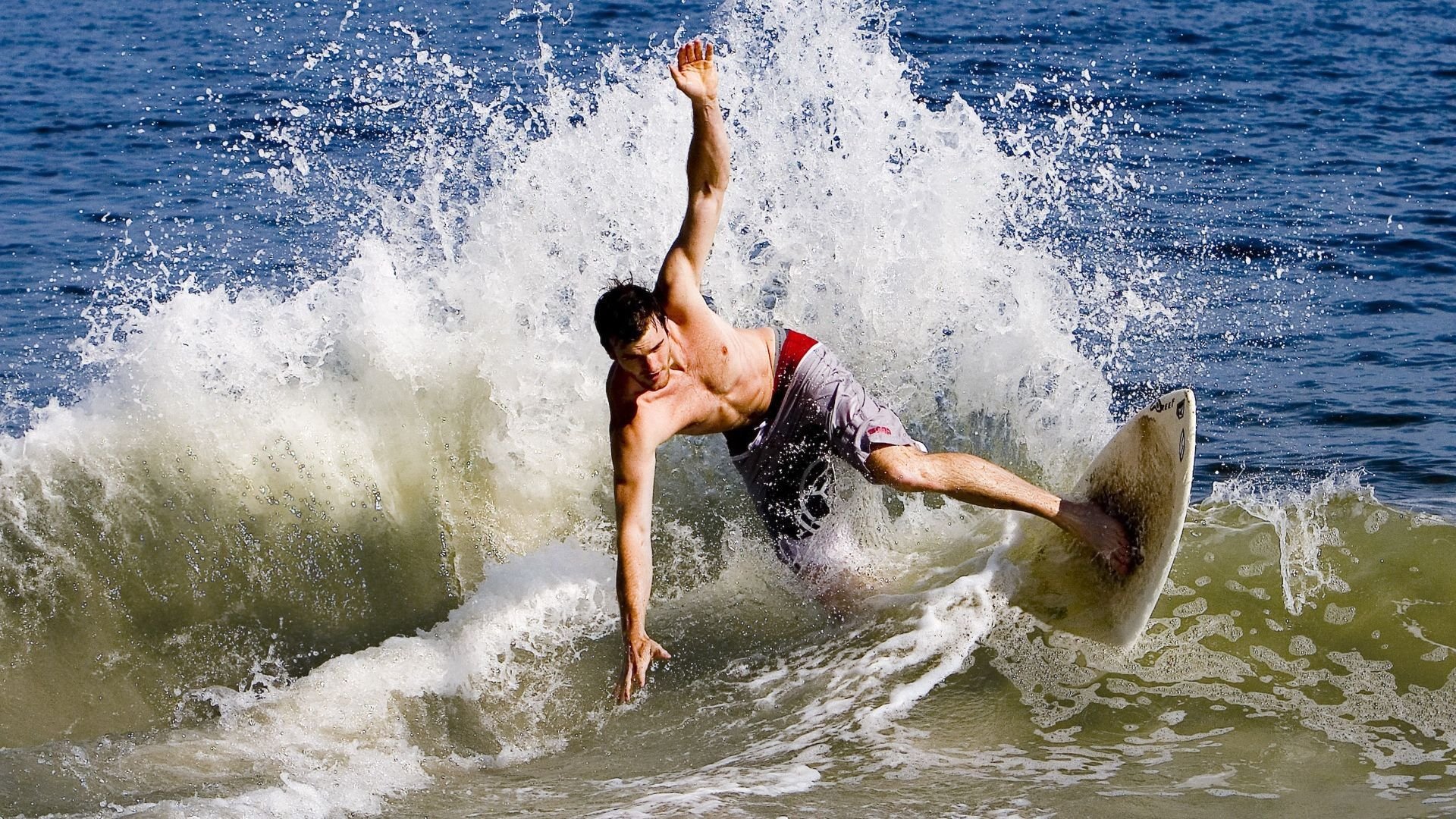 开云·体育官网-“电动冲浪：马鞍山赛场让水上运动进入全新时代”